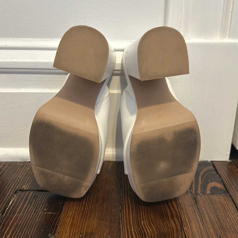 torrid White Platform Mule Heels - Picture 3 of 5